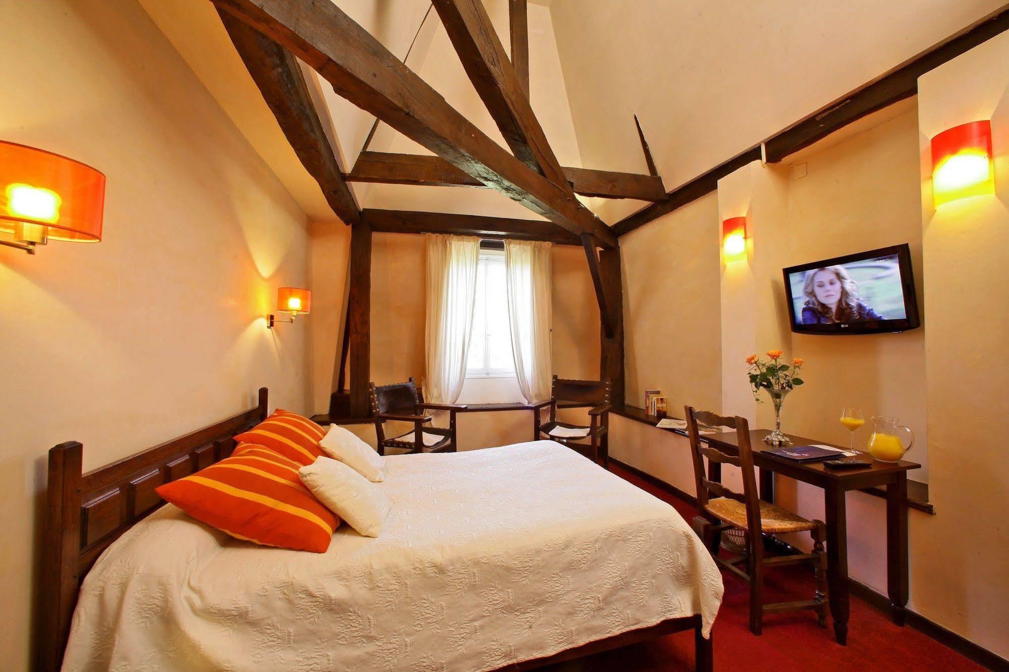 Logis Hotel Restaurant Chateau Bellevue Cazaubon Екстериор снимка